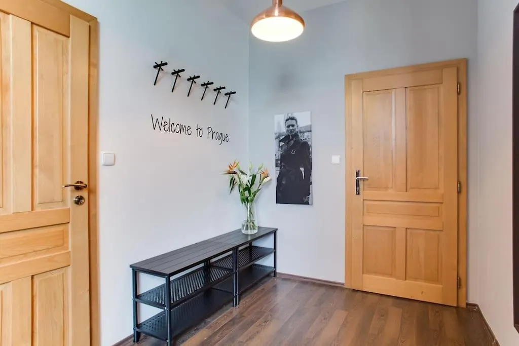 Unique City Centre Duplex, Prague Castle View, Roof Top Terrace Apartman