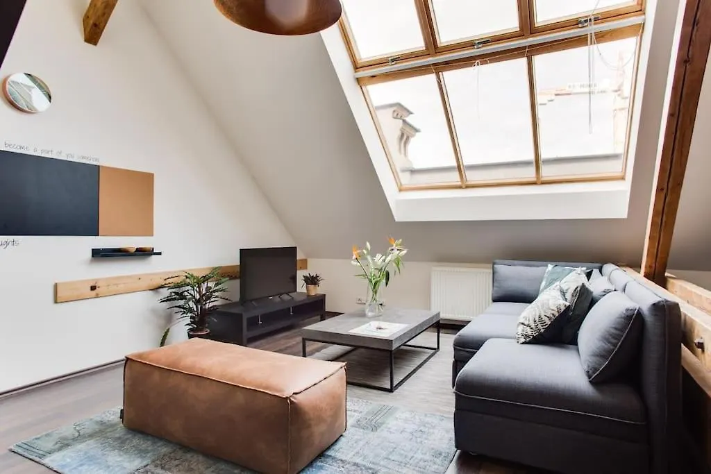 Unique City Centre Duplex, Prague Castle View, Roof Top Terrace Apartman 0*,  Csehország